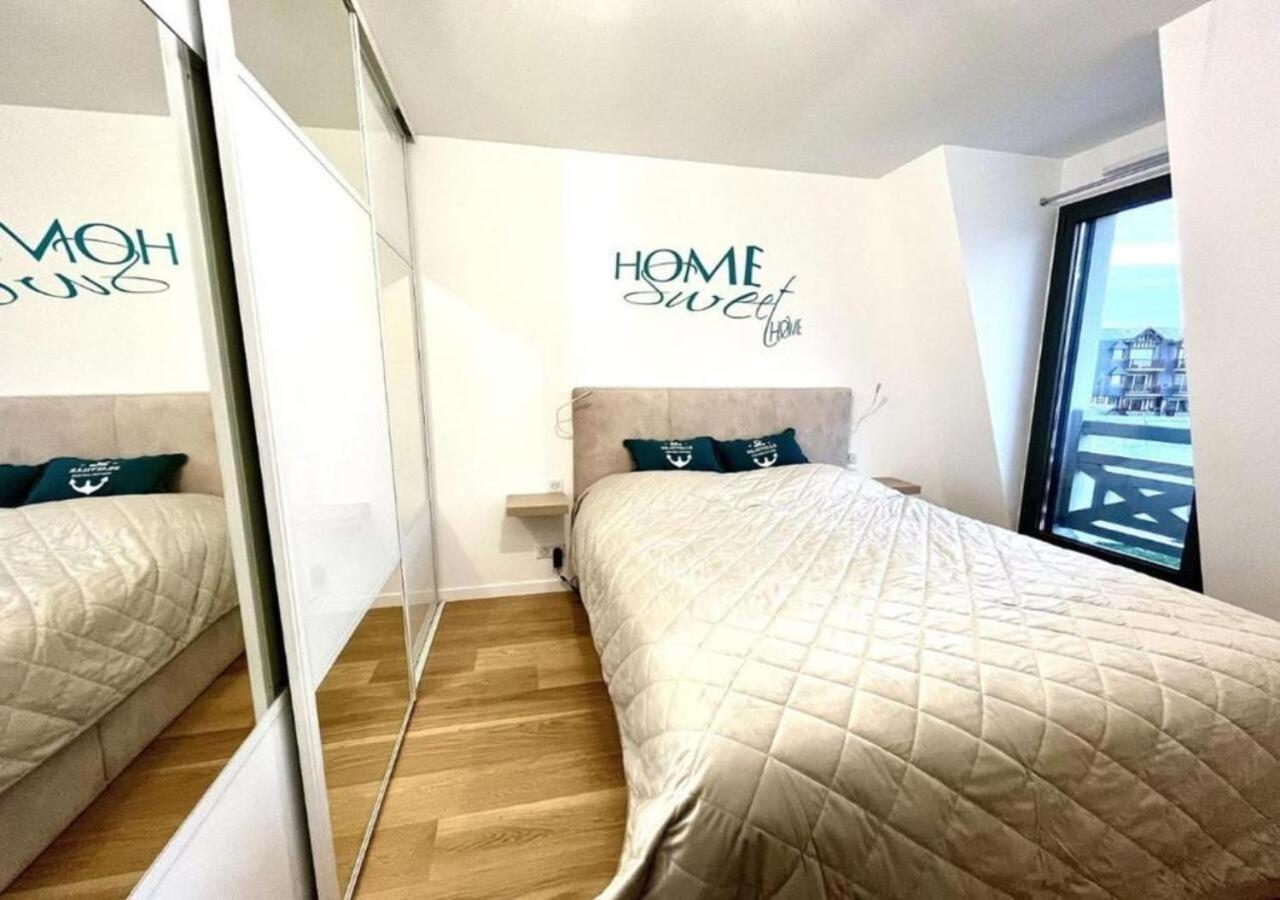 Appartamento Sejour Authentique - Balcon, Parking & Wifi Ultra-Rapide Deauville Esterno foto