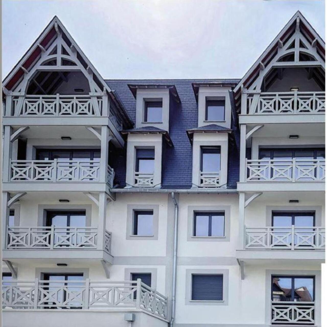 Appartamento Sejour Authentique - Balcon, Parking & Wifi Ultra-Rapide Deauville Esterno foto